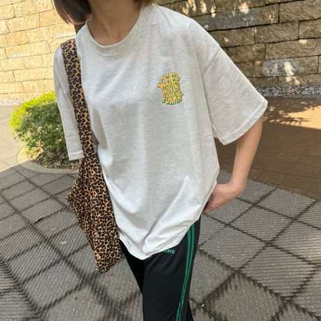 発砲プリントビッグTシャツ（オートミール）