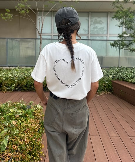 ロゴハートバックプリントTシャツ(ブラック)