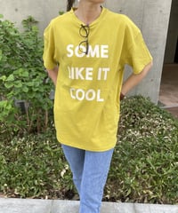 サイドスリットビッグロゴプリントTシャツ(ピスタチオ)