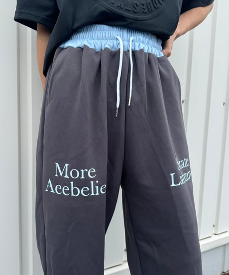 ロゴプリントスウェットパンツ(チャコールグレー)