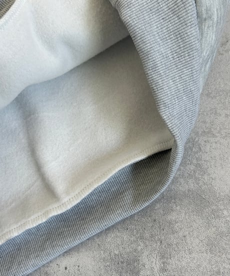 裏起毛刺繍ロゴパーカー(グレー)