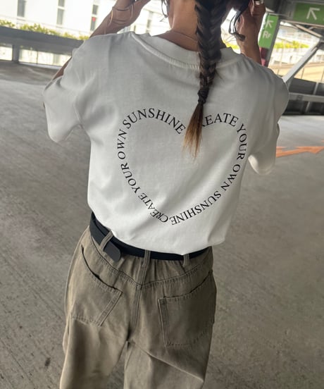 ロゴハートバックプリントTシャツ(ブラック)