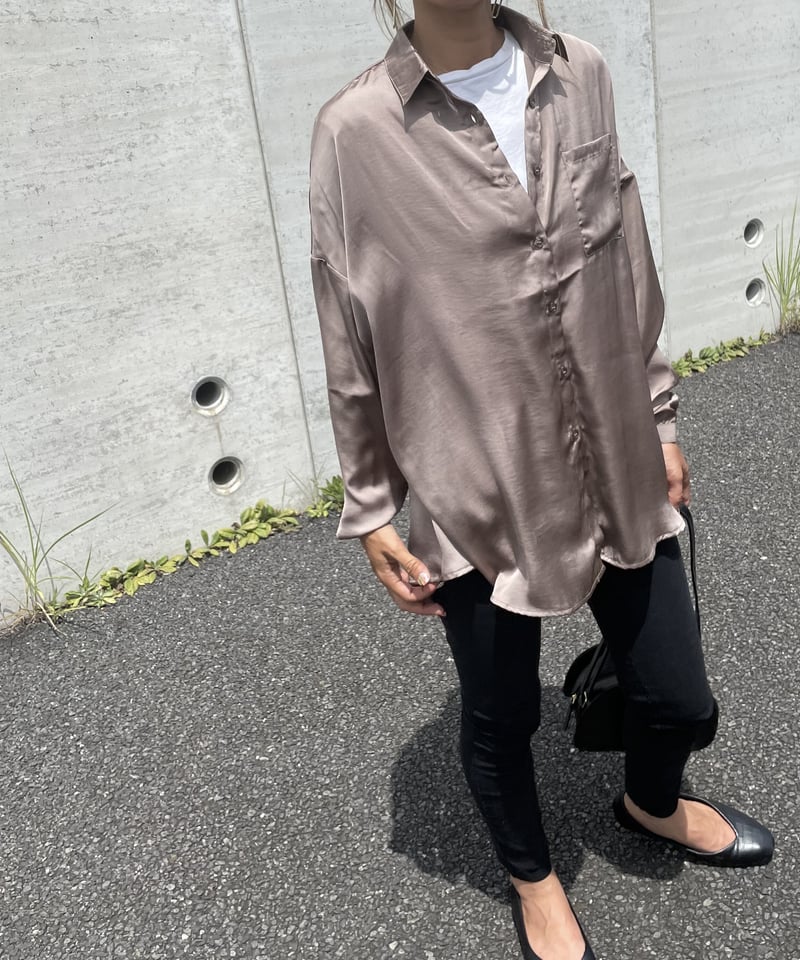 バックギャザーデザインサテンビッグシャツ(モカブラウン) | COPINE