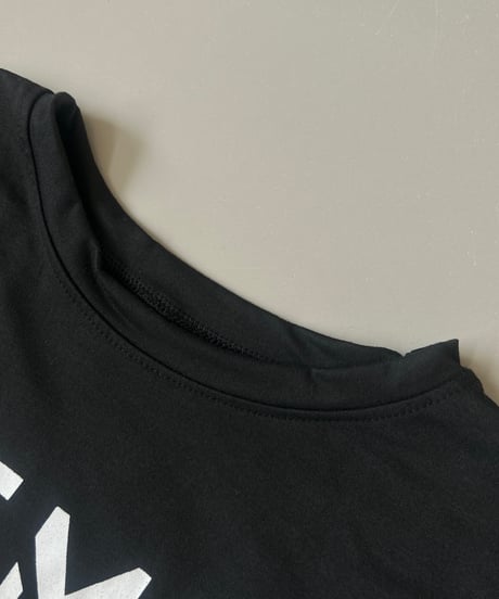 フロントロゴプリントTシャツ(ブラック)