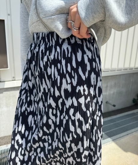 レオパードプリーツロングスカート