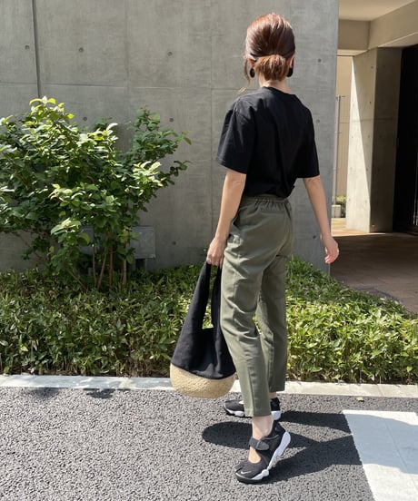 【OUTLET】美シルエット！テーパードカラーパンツ(カーキM)