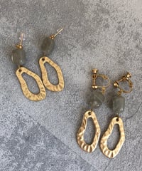 ストーン×変形ゴールドピアス/イヤリング