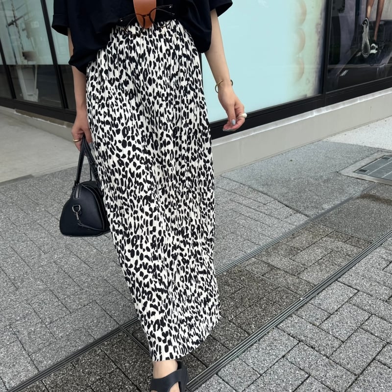 ♡ティファニー♡GreadyBrilliantレオ消しプリーツスカート Gready Brilliant（グレディブリリアン）の「レオ消しプリーツ