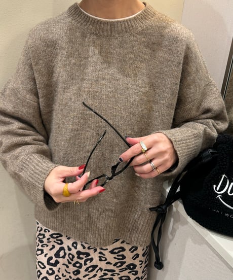 ベーシックシンプルニット