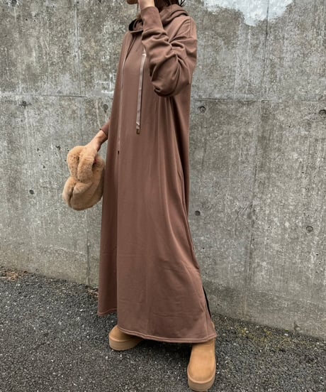パーカーロングワンピース