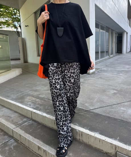 レオパード柄ワイドパンツ