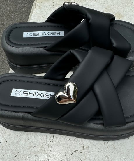 ハートモチーフ厚底サンダル(3size)