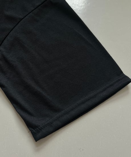 エンボスTシャツ(ブラック)