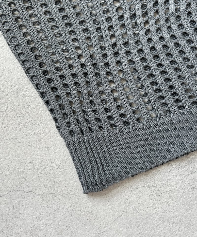 ZUCCa メッシュ編み ニットストール グレー ZUCCa（ズッカ）の「ウールストール/ストール（ストール/ショール