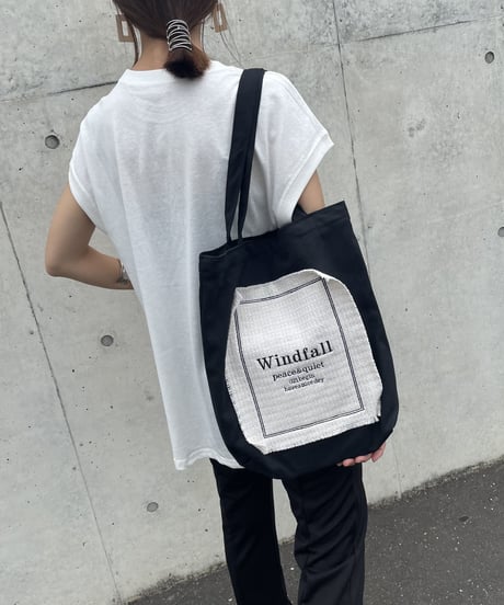 ロゴフリンジキャンバストート(ブラック)