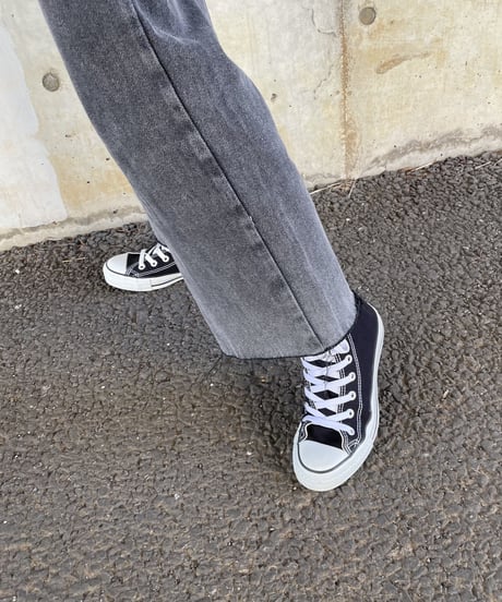 カットオフブラックストレートデニムパンツ