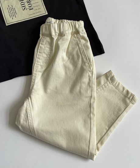 【kids】ストレッチ入り！ウエストゴムツイルテーパードパンツ・アイボリー(110~150)