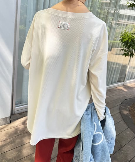 袖ワンポイント刺繍シアーベロアロンT(アイボリー)