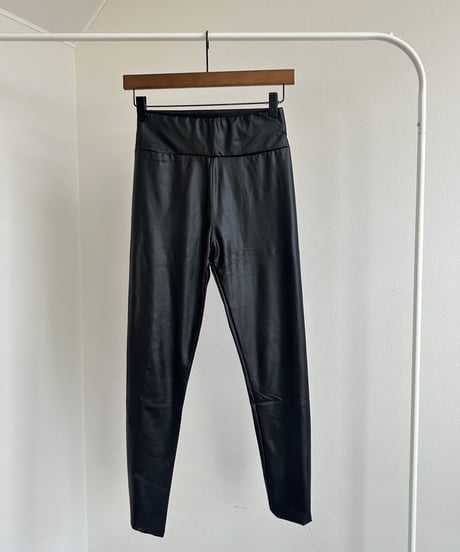 フェイクレザーレギンス（2size）