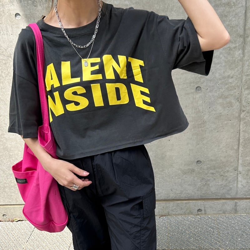 ピグメントクロップドロゴtシャツ(チャコール) | COPINE