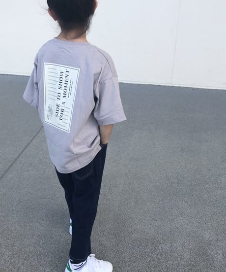 【kids】バックプリントグレージュtシャツ(110〜150)