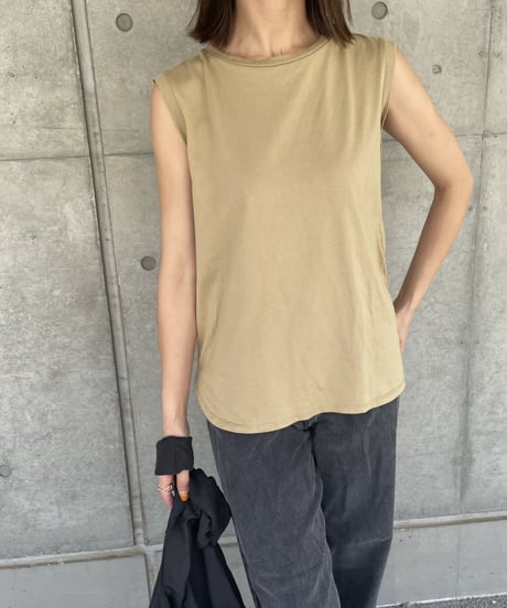 大人ベーシックシンプルノースリーブ（ベージュ）