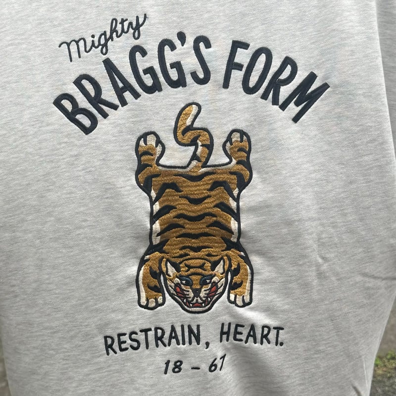 フロントバックTIGER刺繍スウェット(キナリ) | COPINE フロントバックTIGER刺繍スウェット(キナリ) | COPINE