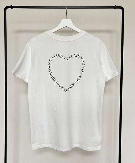 ロゴハートバックプリントTシャツ(ブラック)