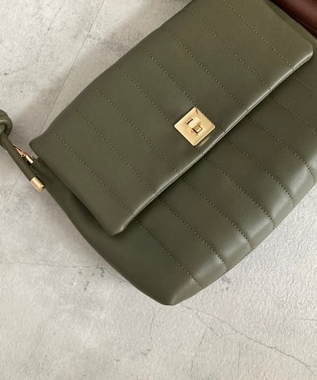 キルティングショルダーバッグ(2color)