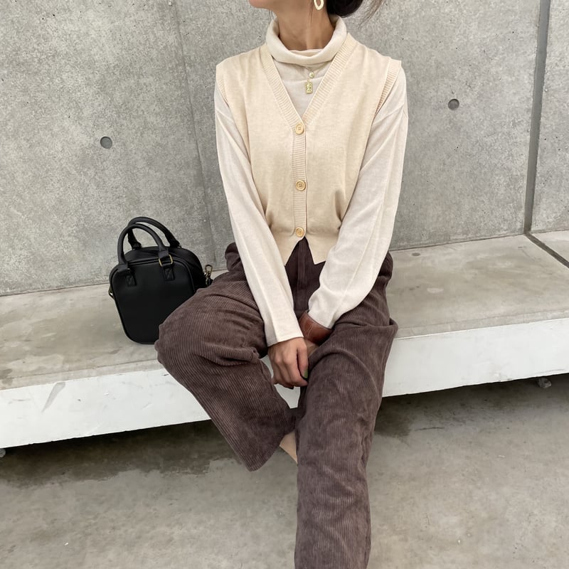 フロントボタンVネックニットベスト(アイボリー) | COPINE フロントボタンVネックニットベスト(アイボリー) | COPINE