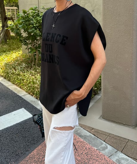 フロッキープリントフレンチスリーブTシャツ(ブラック)