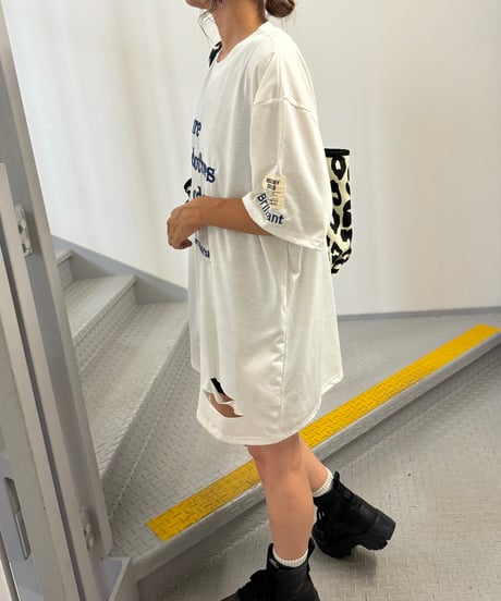 刺繍ロゴダメージビッグTシャツ(ホワイト)