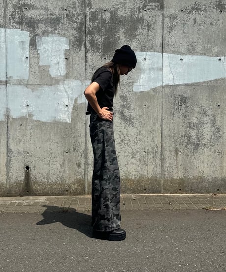 迷彩ハイウエストワイドデニムパンツ