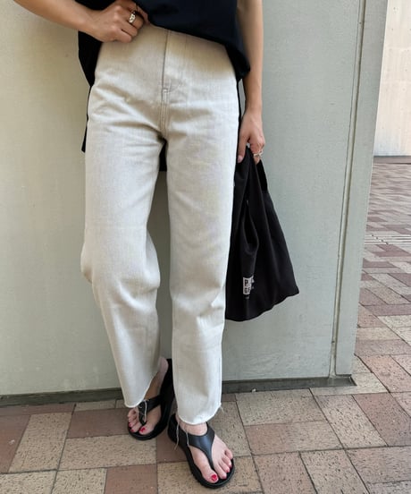 カットオフストレートデニムパンツ(ライトグレー)