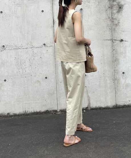 ラップデザインノースリーブ(ベージュ）