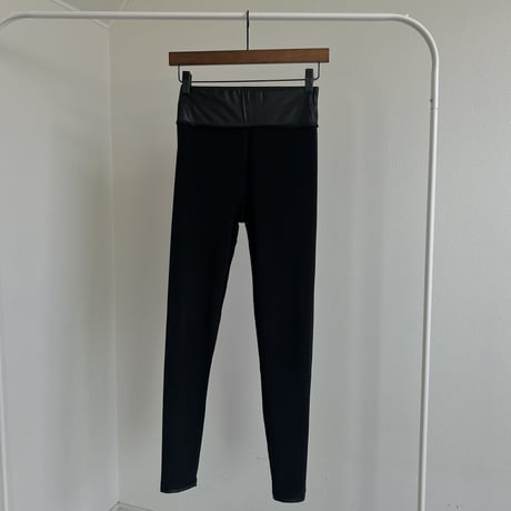 フェイクレザーレギンス（2size）
