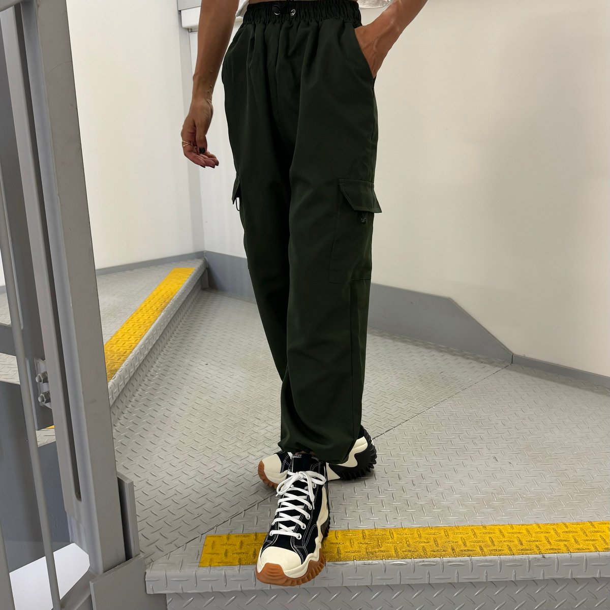 ミリタリーカーゴパンツ(カーキ) | COPINE