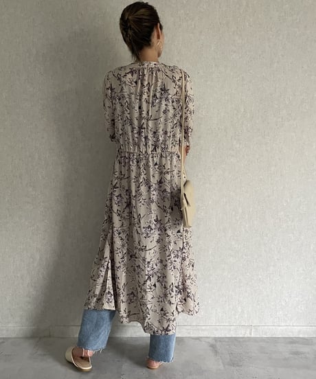 キーネック花柄5分袖ガウンワンピース(ベージュ)