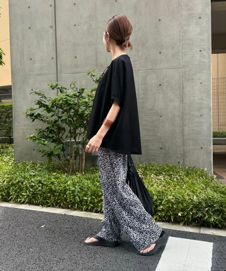 レオパード柄プリーツパンツ(ブラック)