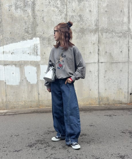ステッチデザインカーブデニム(ブルー)