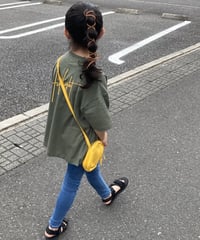 【kids】バック英字ロゴプリントtシャツ(110〜150)