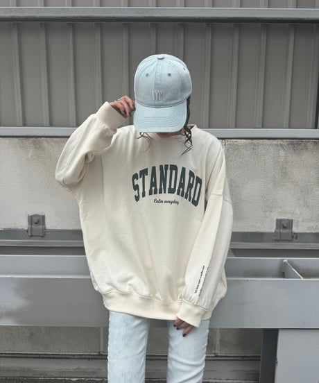フロント＆スリーブロゴスウェット(アイボリー)