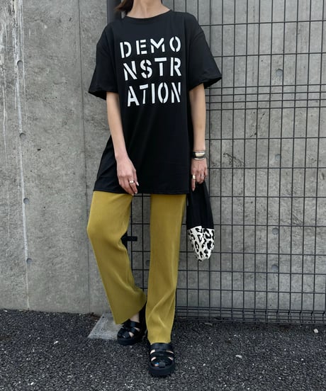 フロントロゴプリントTシャツ(ブラック)