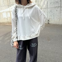 ショート丈薄手パーカー