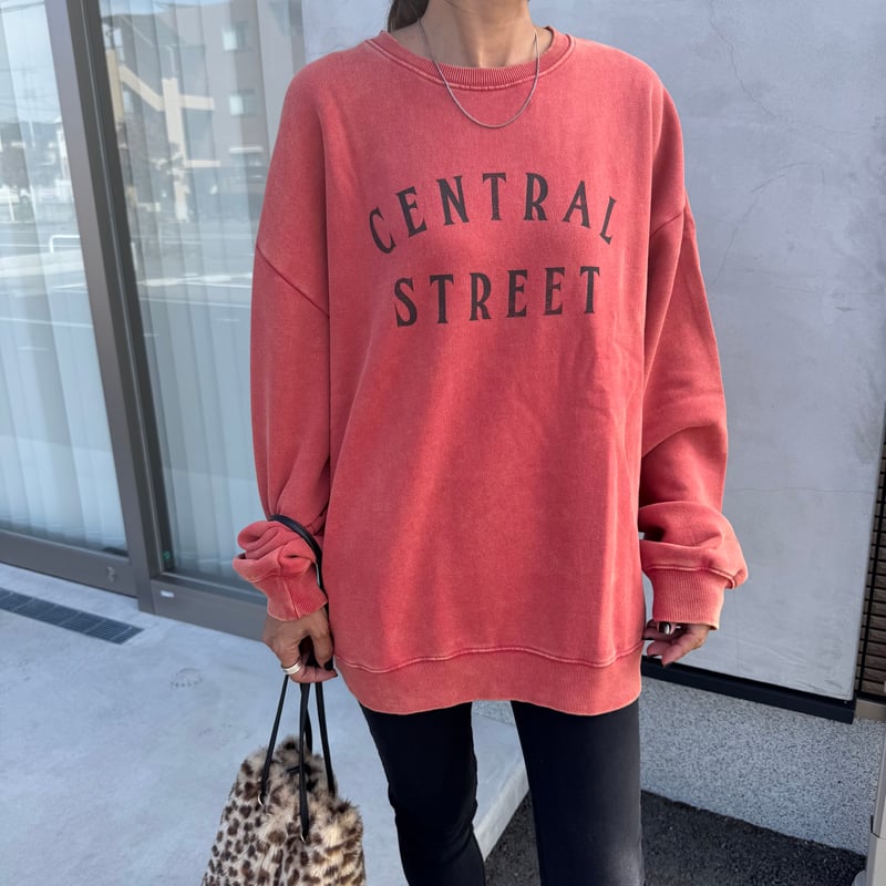 スノーウォッシュ加工ロゴプリントスウェット(レッド) | COPINE