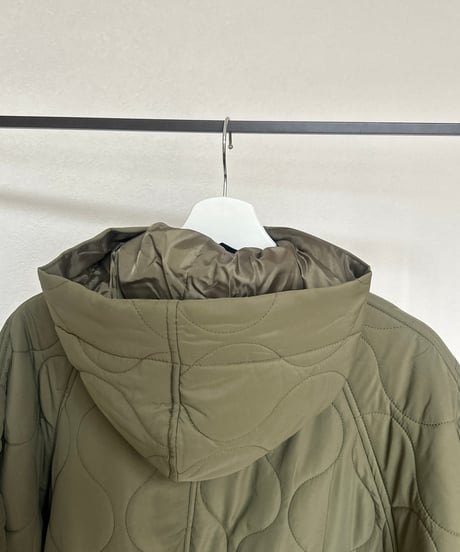 2wayサイドスリットキルティングフード付き中綿コート(カーキ)