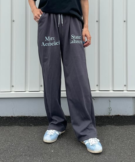 ロゴプリントスウェットパンツ(チャコールグレー)