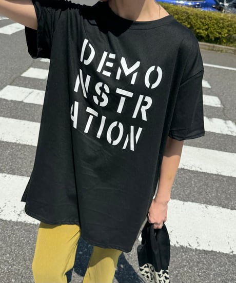 フロントロゴプリントTシャツ(ブラック)