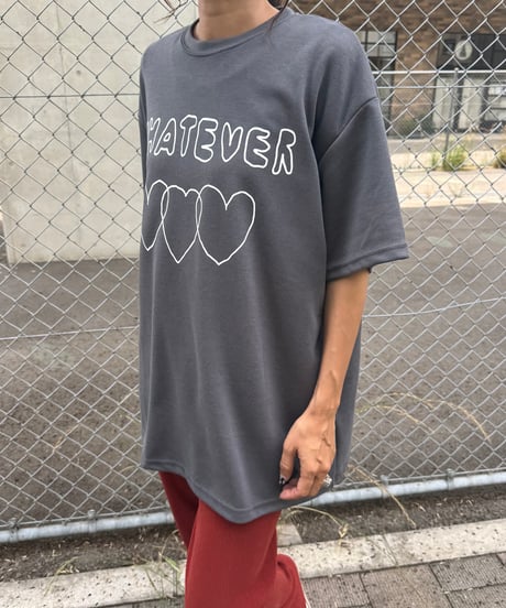 手描き風ハートロゴTシャツ(チャコール)