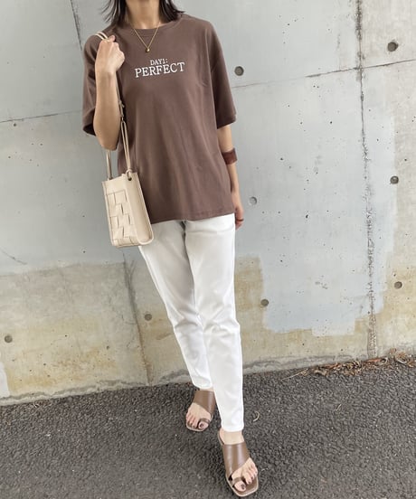 シンプルロゴtシャツ(ブラウン)